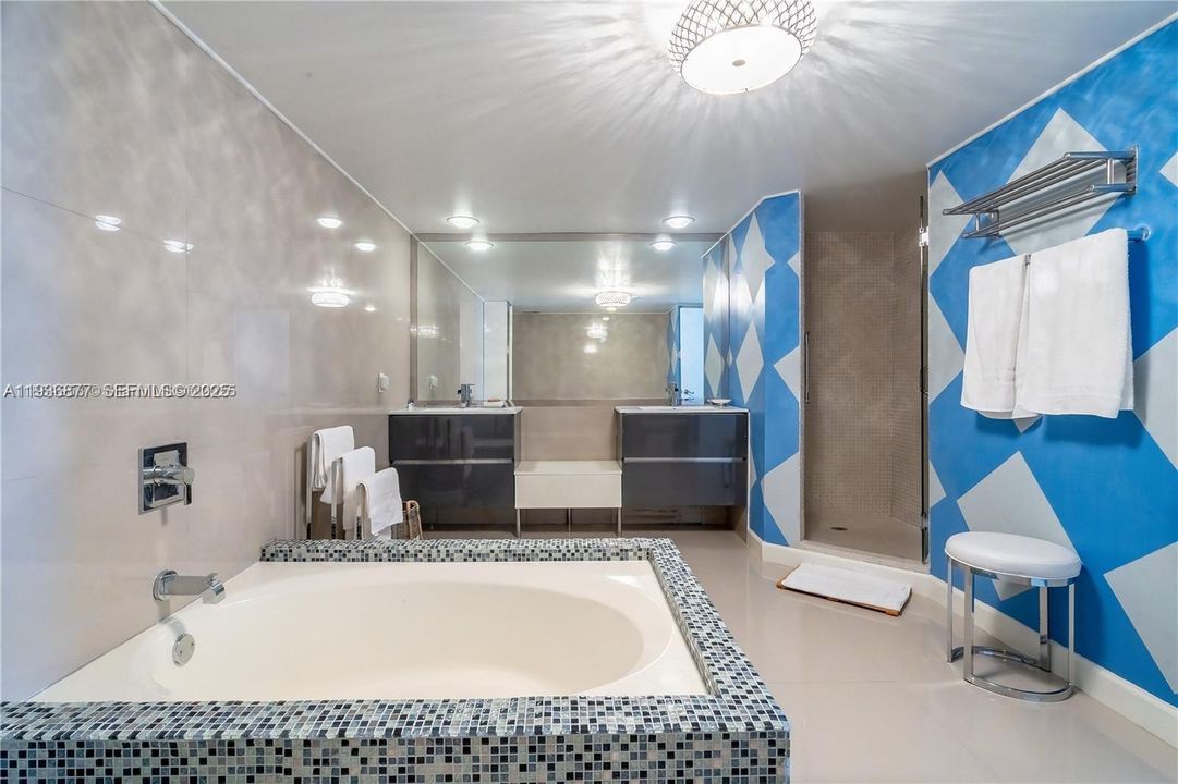 На продажу: $875,000 (2 спален, 2 ванн, 1877 Квадратных фут)