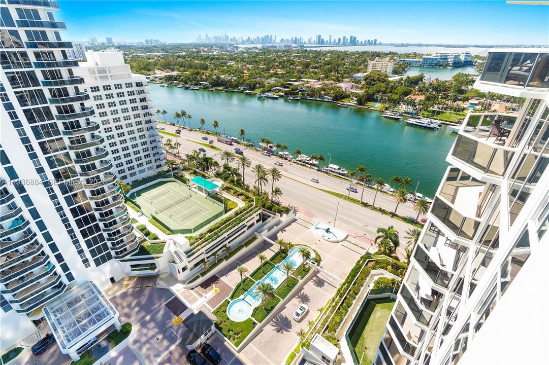 出租: $8,000 (2 贝兹, 2 浴室, 1550 平方英尺)