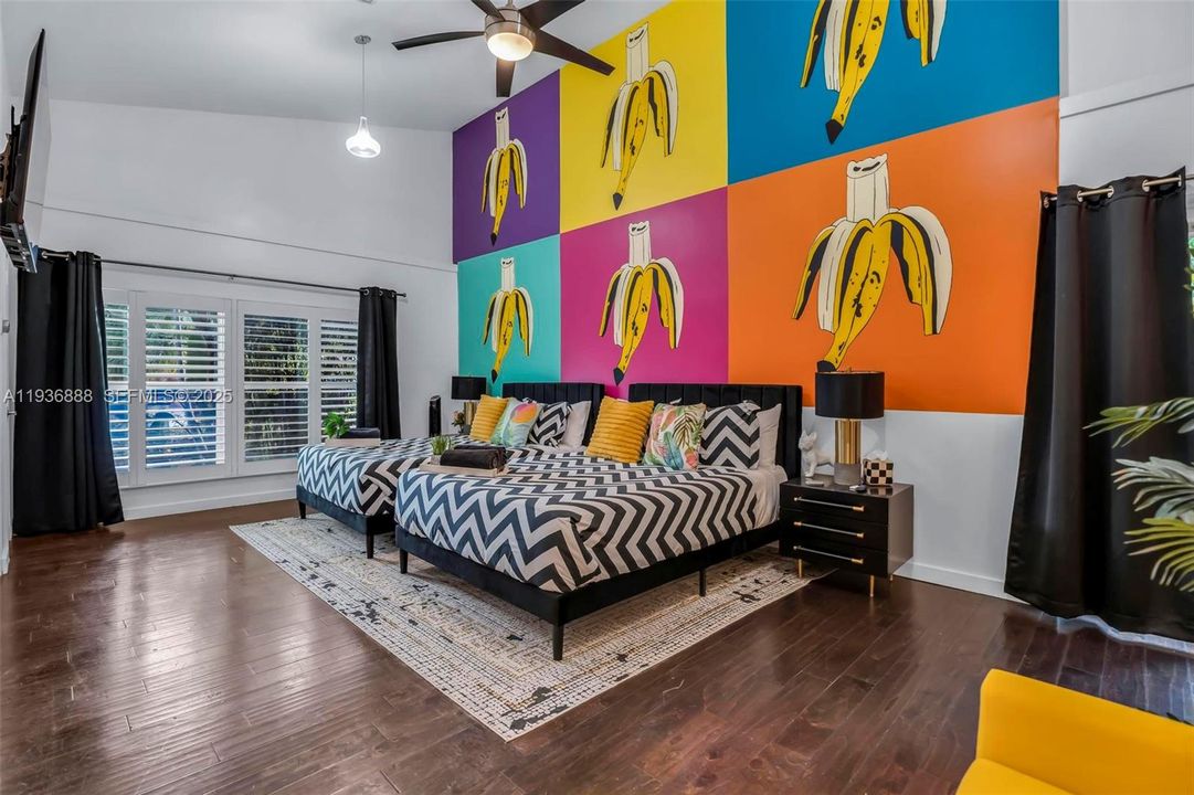 For Sale: $1,095,000 (4 beds, 3 baths, 2208 Square Feet)