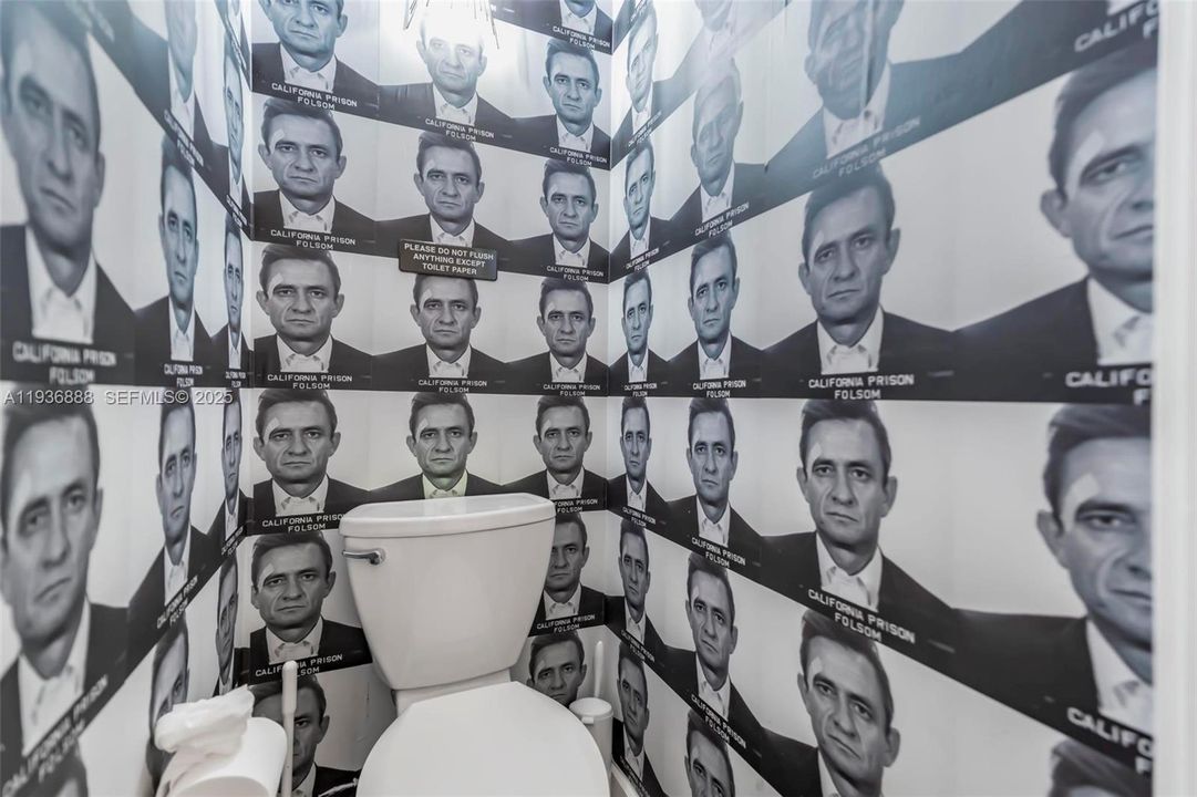 For Sale: $1,095,000 (4 beds, 3 baths, 2208 Square Feet)