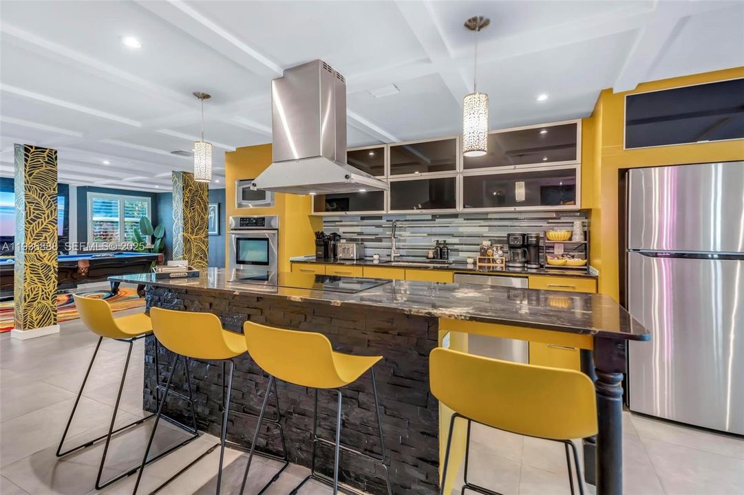 For Sale: $1,095,000 (4 beds, 3 baths, 2208 Square Feet)