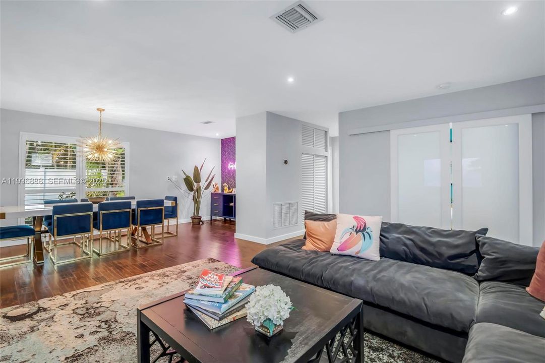 For Sale: $1,095,000 (4 beds, 3 baths, 2208 Square Feet)