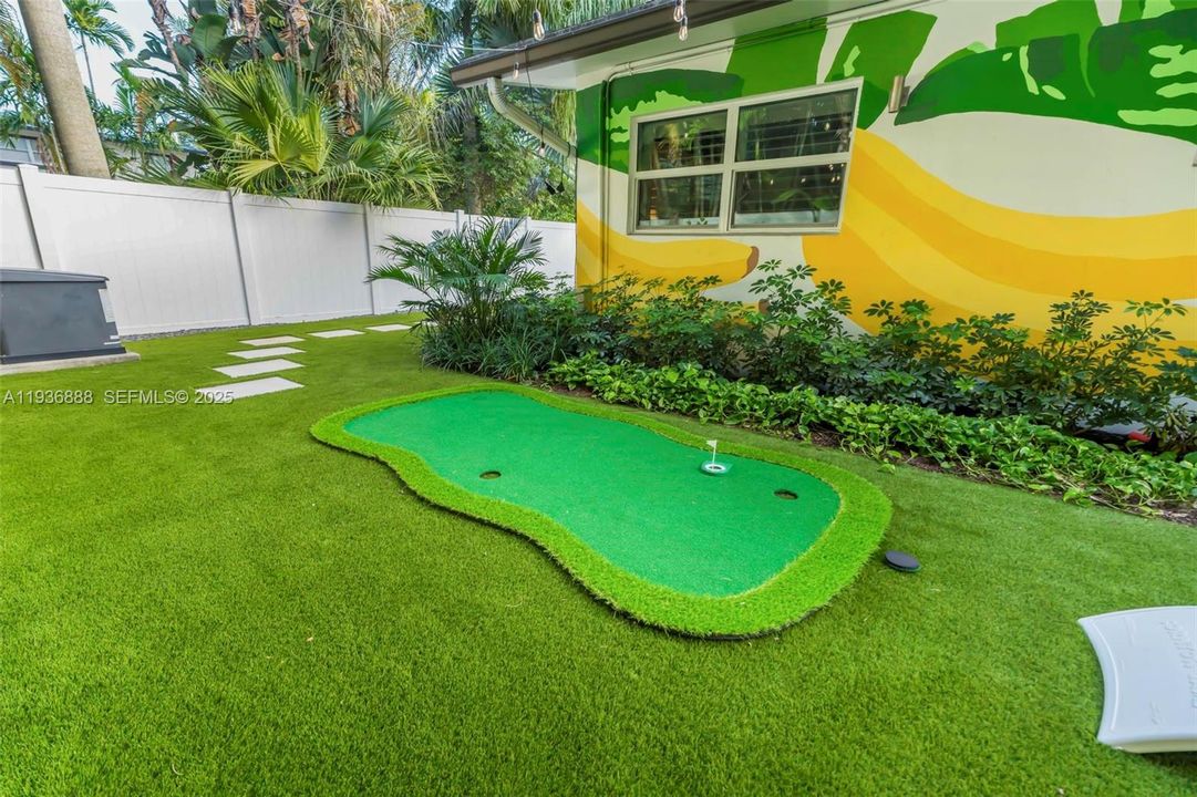 For Sale: $1,095,000 (4 beds, 3 baths, 2208 Square Feet)