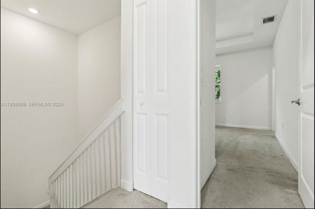 For Rent: $2,300 (3 beds, 2 baths, 1483 Square Feet)