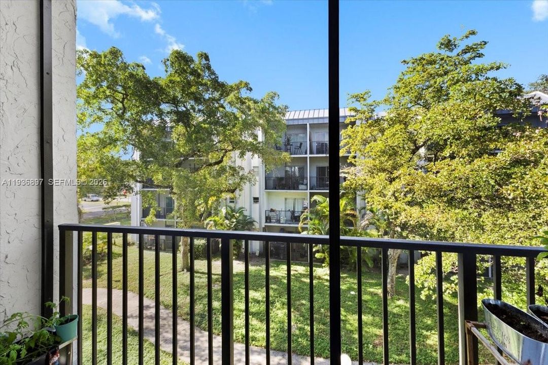 На продажу: $195,000 (2 спален, 1 ванн, 1020 Квадратных фут)