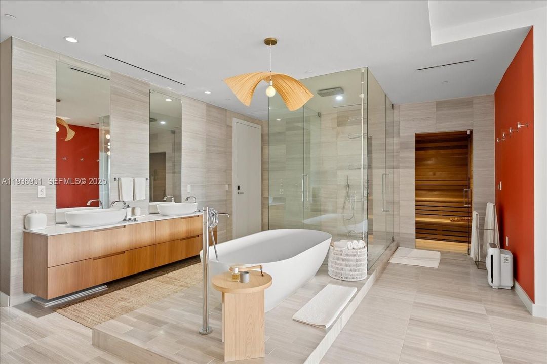 For Sale: $2,450,000 (1 beds, 1 baths, 1969 Square Feet)