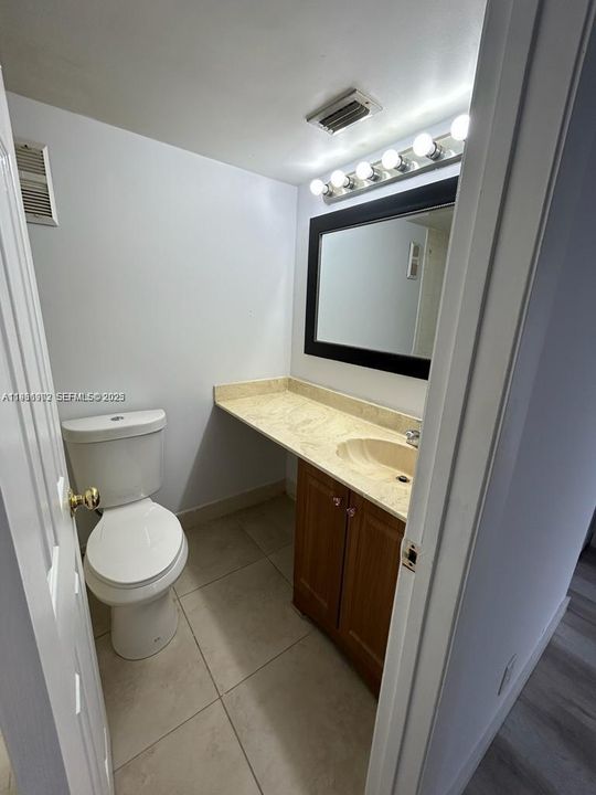 En Renta: $2,150 (2 camas, 2 baños, 832 Pies cuadrados)