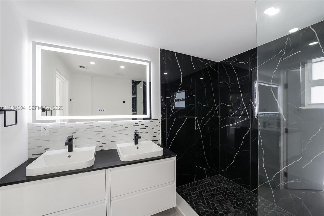 For Sale: $1,395,000 (3 beds, 3 baths, 2257 Square Feet)