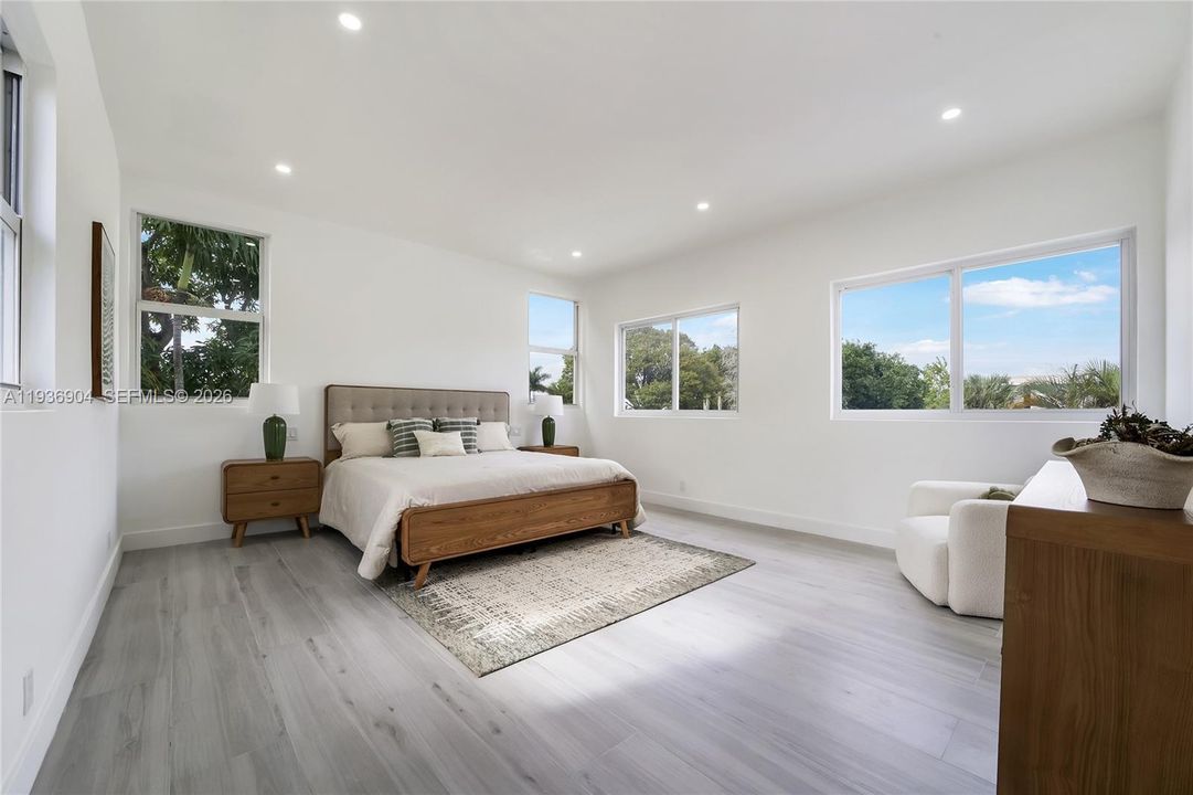 For Sale: $1,395,000 (3 beds, 3 baths, 2257 Square Feet)