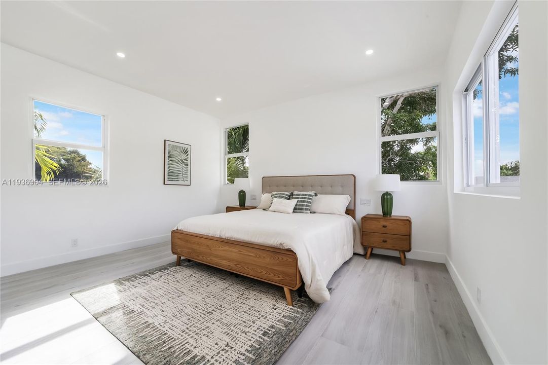 For Sale: $1,395,000 (3 beds, 3 baths, 2257 Square Feet)