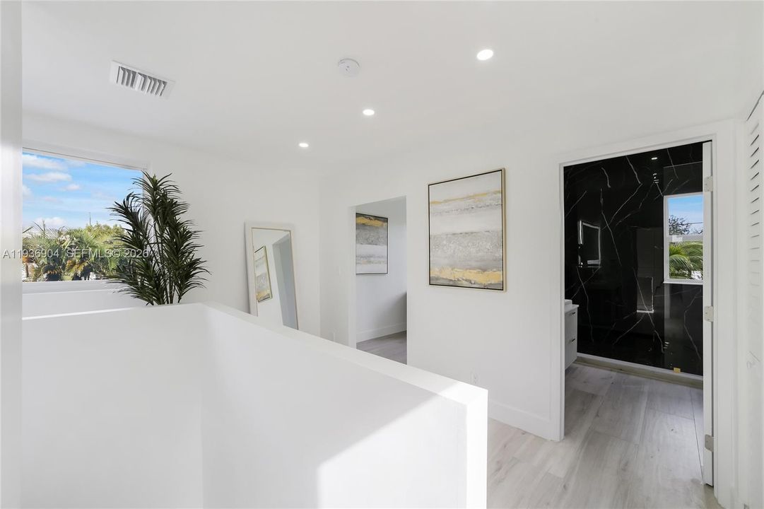 For Sale: $1,395,000 (3 beds, 3 baths, 2257 Square Feet)