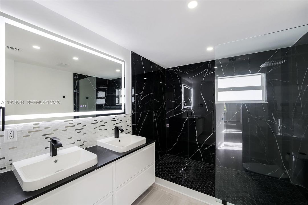 For Sale: $1,395,000 (3 beds, 3 baths, 2257 Square Feet)