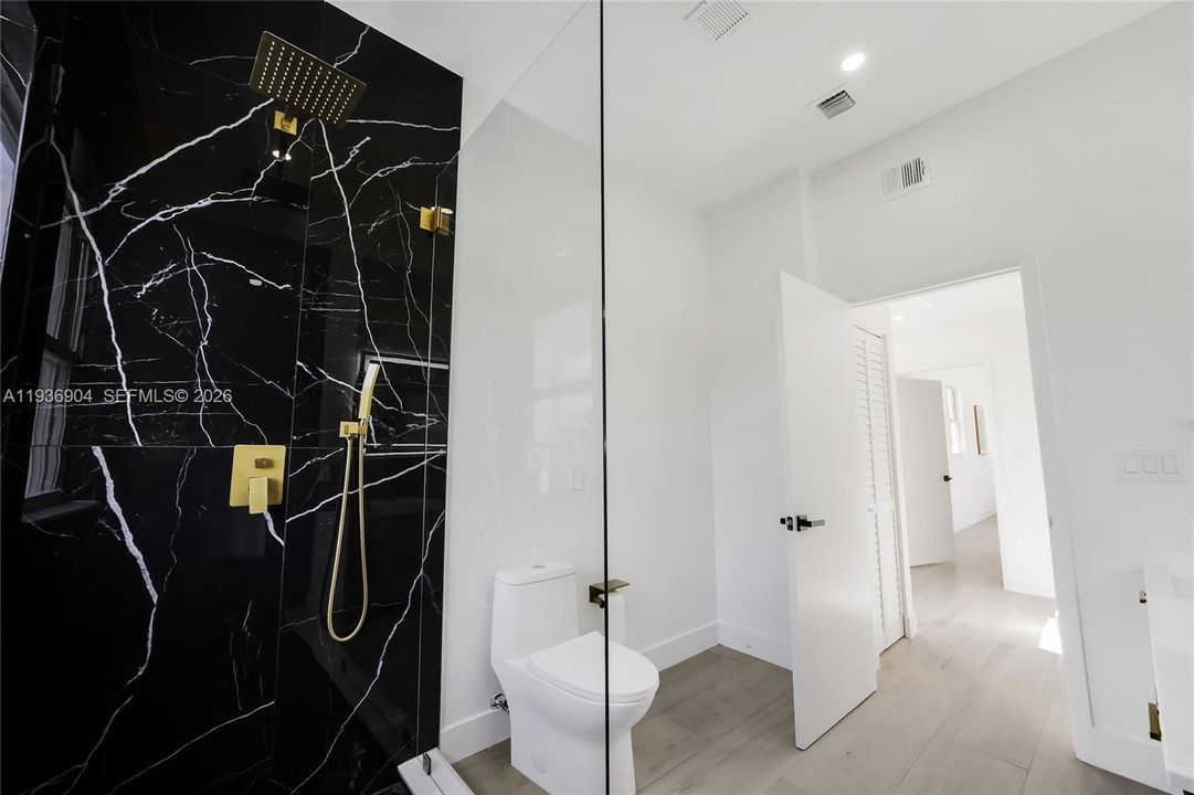 For Sale: $1,395,000 (3 beds, 3 baths, 2257 Square Feet)