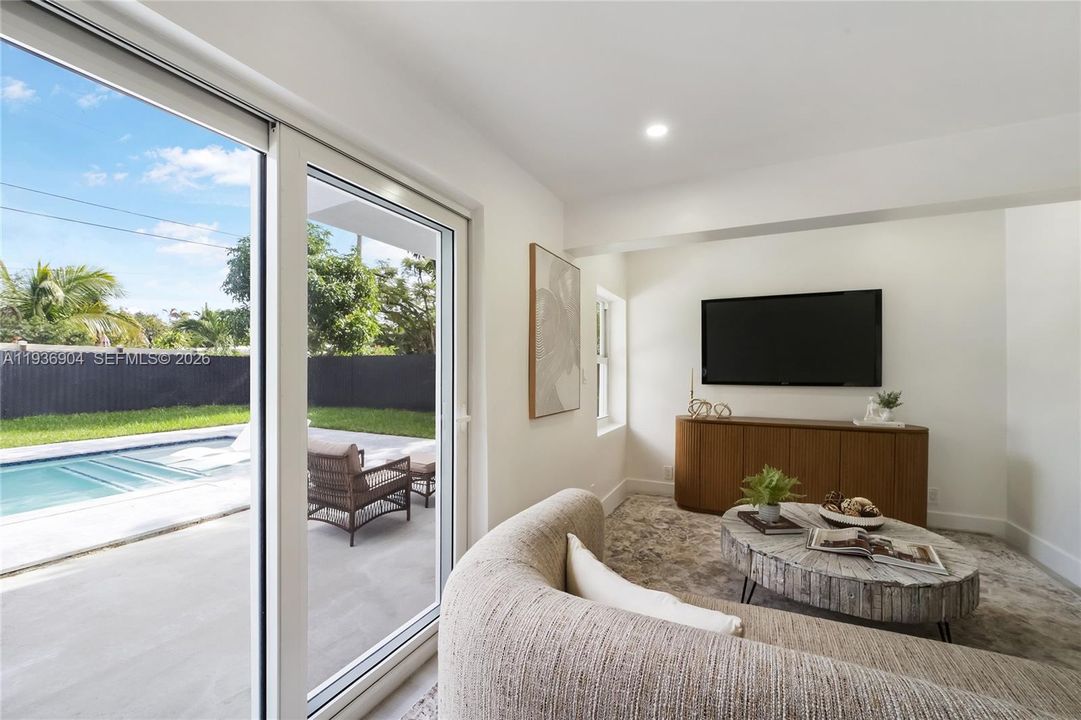 For Sale: $1,395,000 (3 beds, 3 baths, 2257 Square Feet)