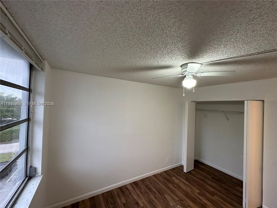 В аренду: $2,050 (2 спален, 2 ванн, 832 Квадратных фут)