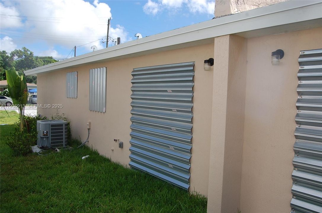 В аренду: $3,200 (3 спален, 2 ванн, 900 Квадратных фут)