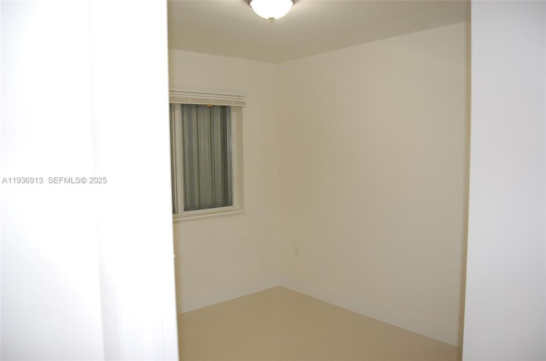 В аренду: $3,200 (3 спален, 2 ванн, 900 Квадратных фут)