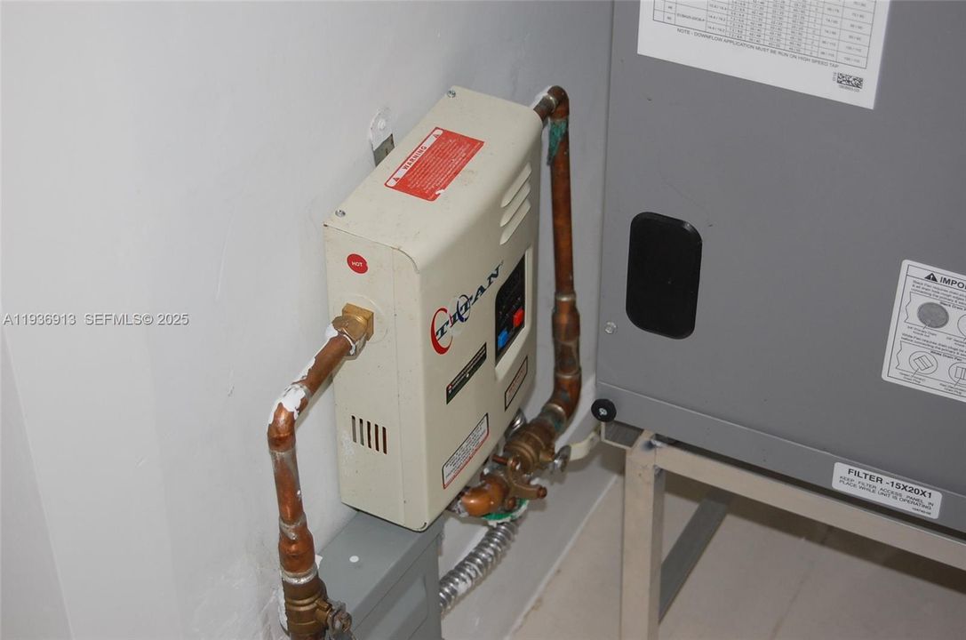 В аренду: $3,200 (3 спален, 2 ванн, 900 Квадратных фут)