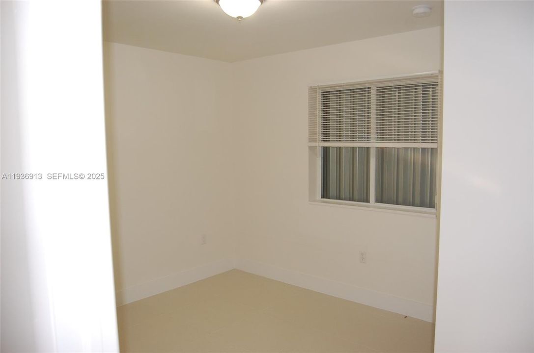 В аренду: $3,200 (3 спален, 2 ванн, 900 Квадратных фут)