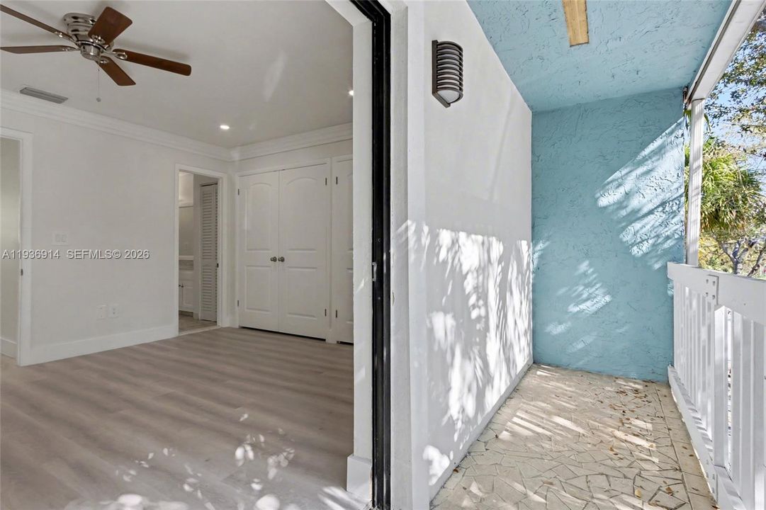 For Sale: $499,000 (2 beds, 1 baths, 1299 Square Feet)