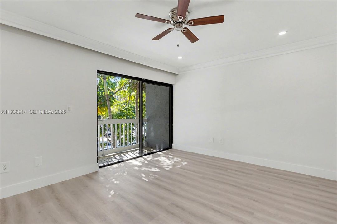 For Sale: $499,000 (2 beds, 1 baths, 1299 Square Feet)