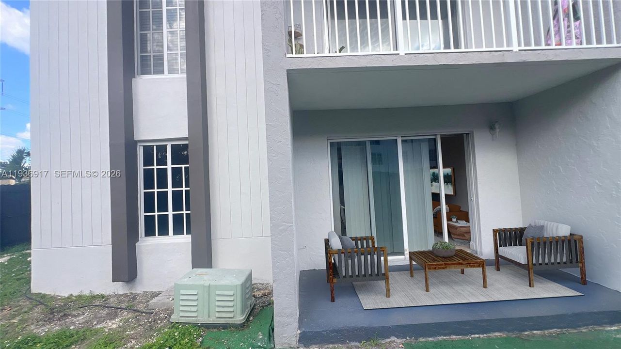 For Sale: $244,900 (1 beds, 1 baths, 810 Square Feet)