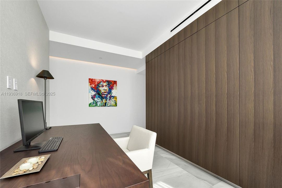 For Sale: $4,595,000 (3 beds, 3 baths, 2549 Square Feet)