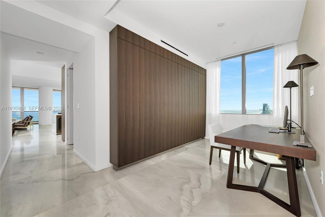 For Sale: $4,595,000 (3 beds, 3 baths, 2549 Square Feet)