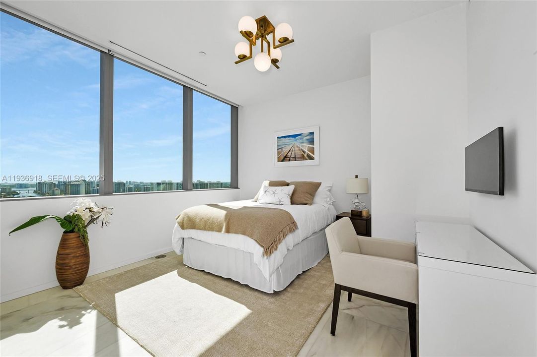 For Sale: $4,595,000 (3 beds, 3 baths, 2549 Square Feet)