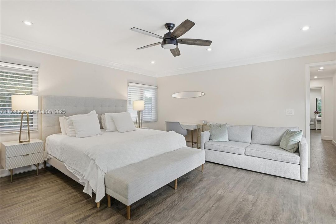 待售: $3,350,000 (6 贝兹, 3 浴室, 3350 平方英尺)