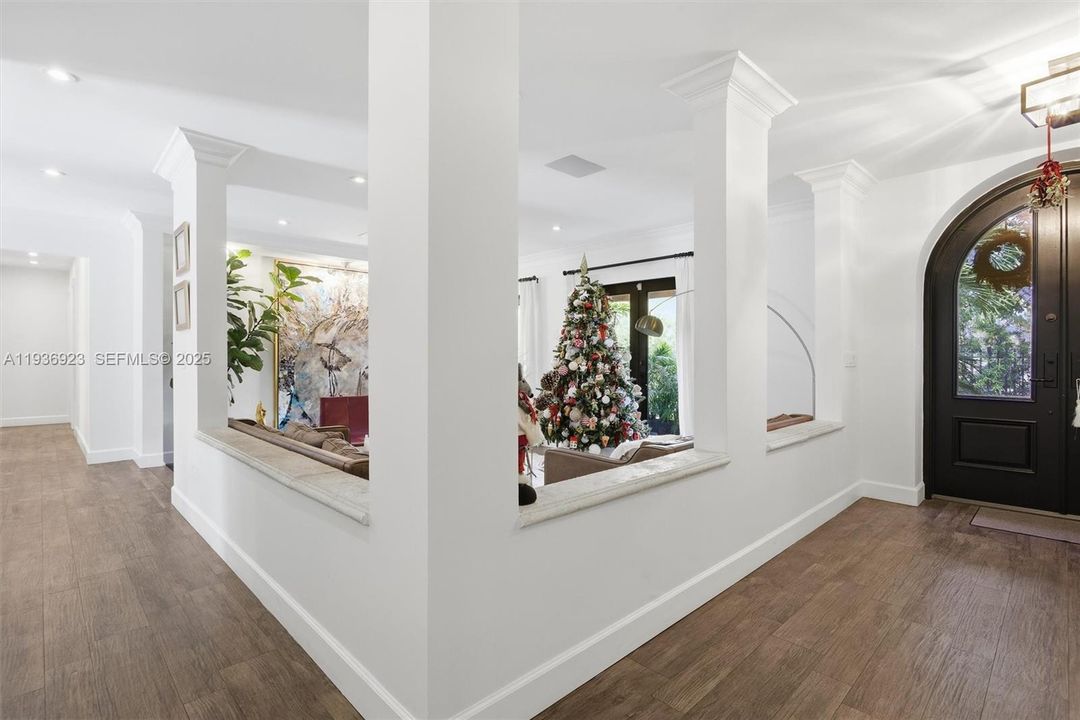 待售: $3,350,000 (6 贝兹, 3 浴室, 3350 平方英尺)