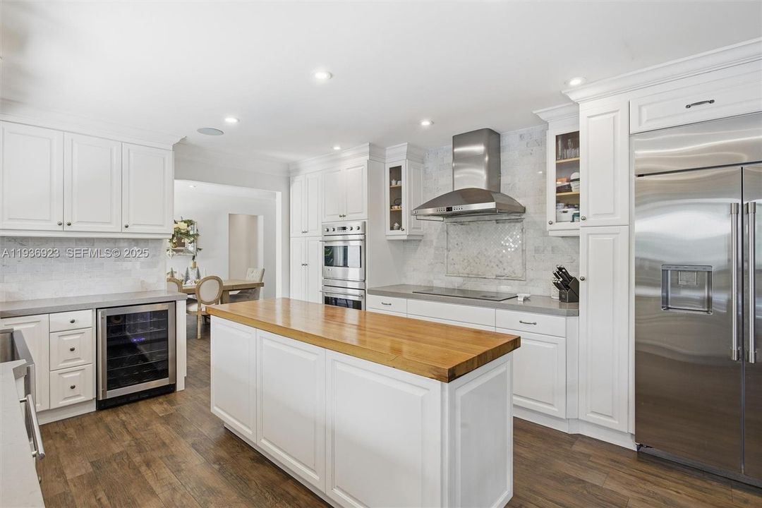 待售: $3,350,000 (6 贝兹, 3 浴室, 3350 平方英尺)