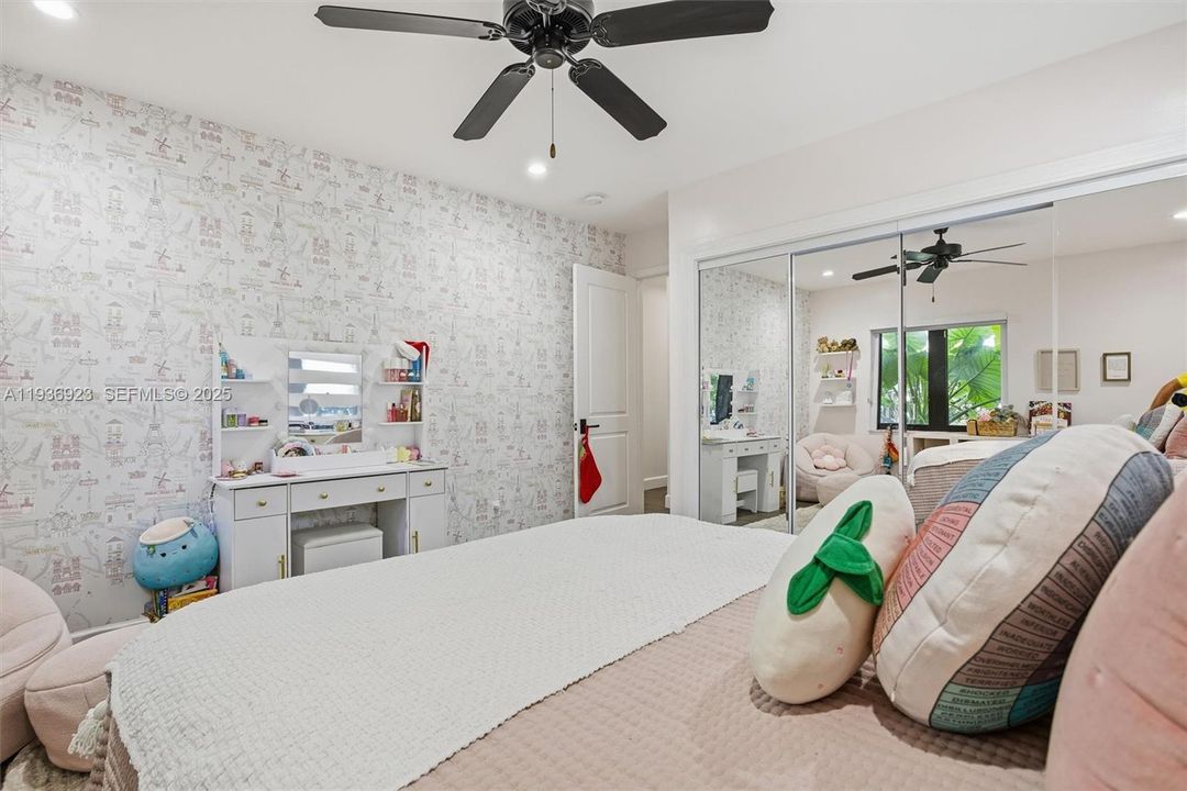 待售: $3,350,000 (6 贝兹, 3 浴室, 3350 平方英尺)