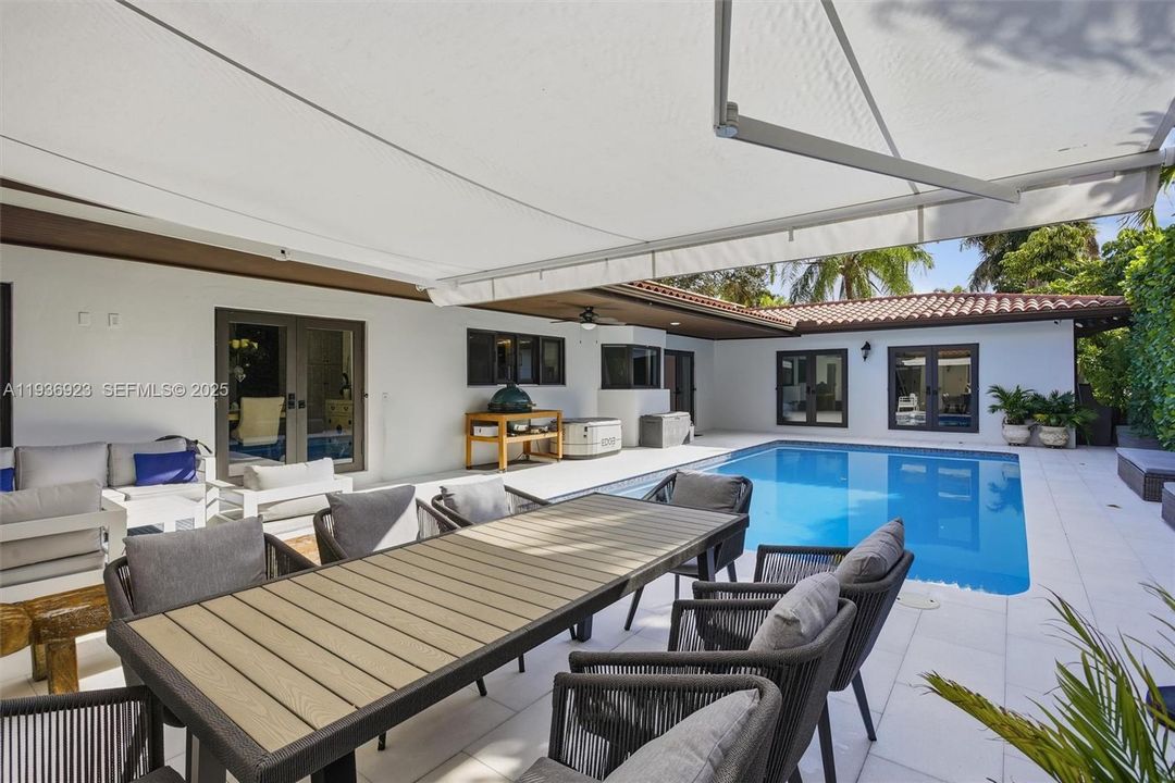 待售: $3,350,000 (6 贝兹, 3 浴室, 3350 平方英尺)