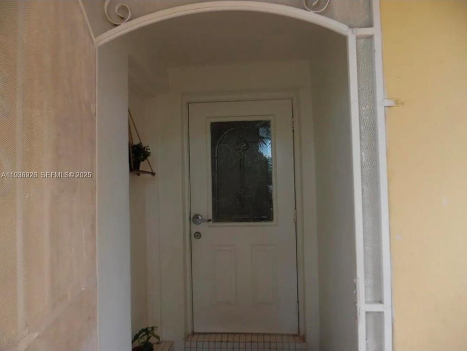 For Sale: $220,000 (2 beds, 2 baths, 1116 Square Feet)