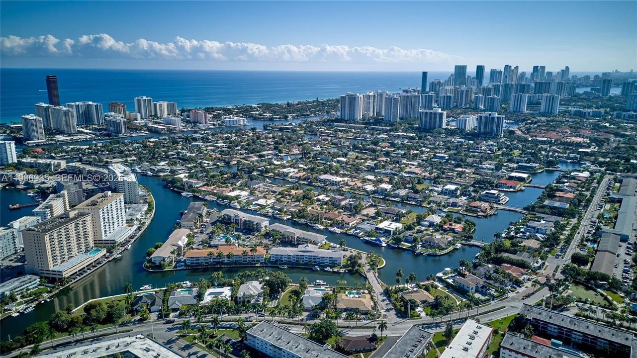 For Sale: $335,500 (2 beds, 2 baths, 1050 Square Feet)