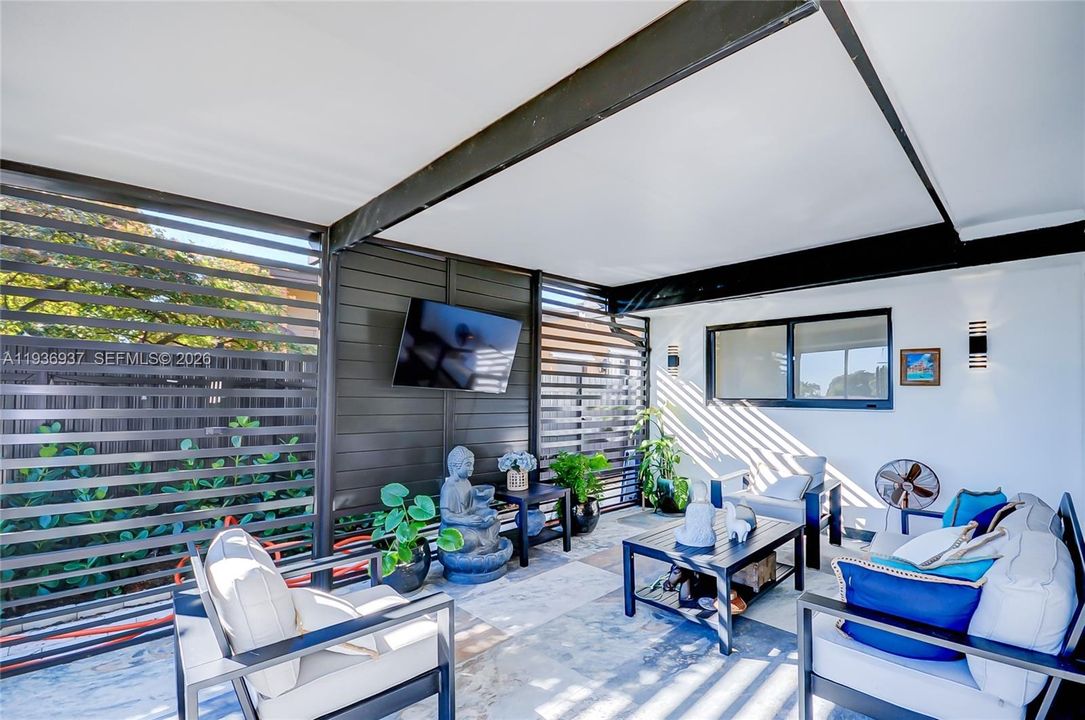 出租: $4,800 (4 贝兹, 3 浴室, 1616 平方英尺)