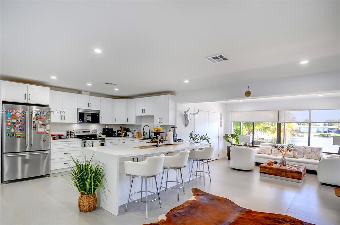 出租: $4,800 (4 贝兹, 3 浴室, 1616 平方英尺)