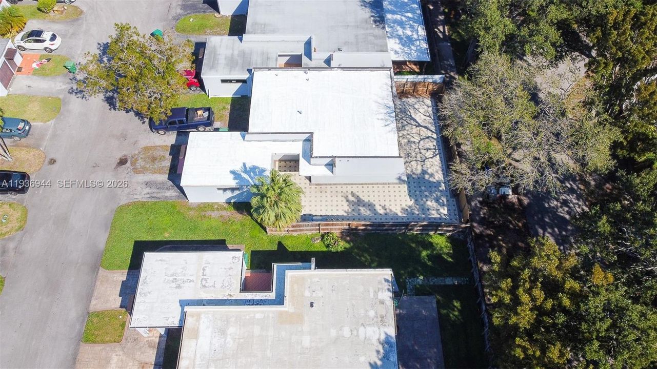 待售: $440,000 (2 贝兹, 2 浴室, 1308 平方英尺)