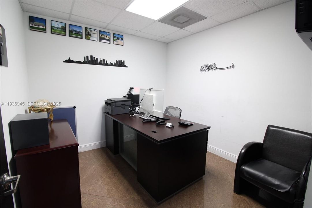 出租: $6,500 (0 贝兹, 0 浴室, 0 平方英尺)