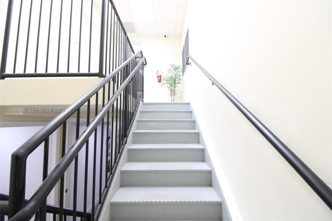 出租: $6,500 (0 贝兹, 0 浴室, 0 平方英尺)