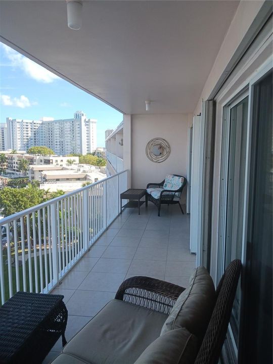 For Rent: $3,000 (2 beds, 2 baths, 1030 Square Feet)