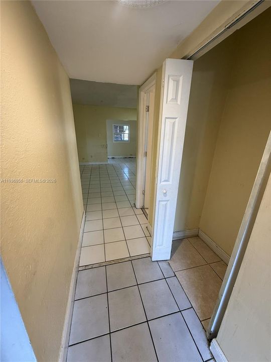 For Sale: $339,900 (3 beds, 2 baths, 1123 Square Feet)