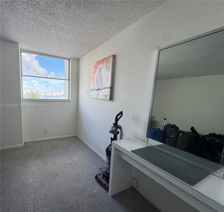 For Rent: $2,650 (2 beds, 2 baths, 1133 Square Feet)