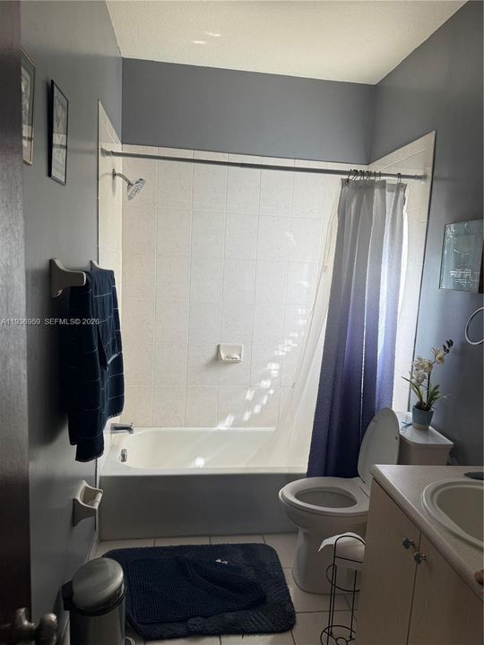 В аренду: $3,500 (5 спален, 3 ванн, 2065 Квадратных фут)