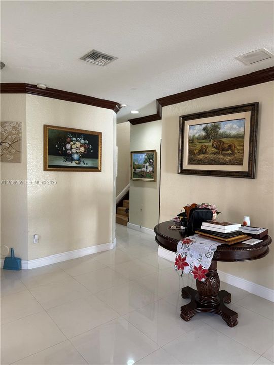 В аренду: $3,500 (5 спален, 3 ванн, 2065 Квадратных фут)