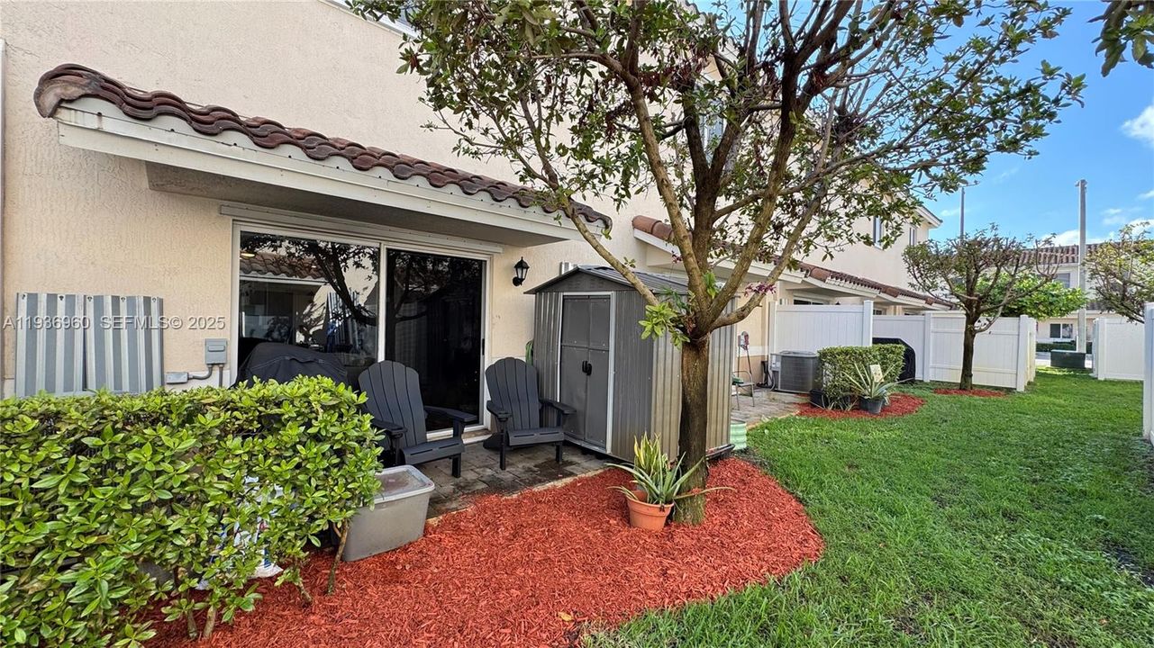 На продажу: $435,000 (3 спален, 2 ванн, 1442 Квадратных фут)