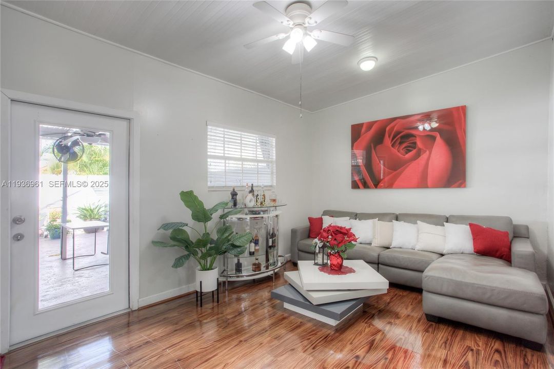 Family Room/Sitting Area