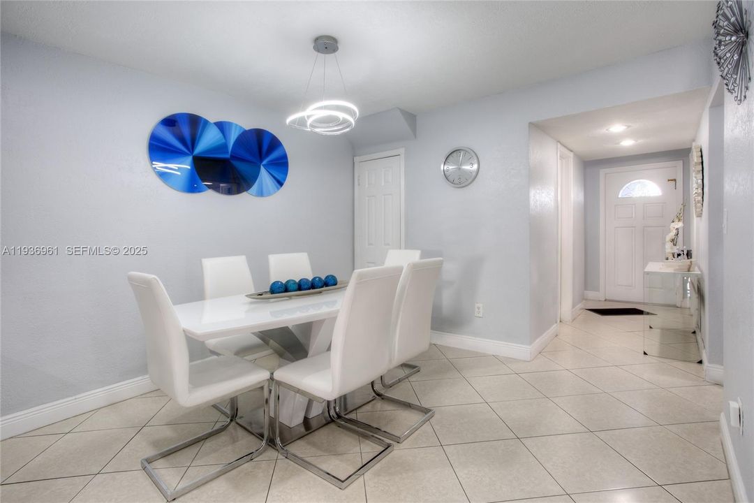 For Sale: $471,500 (3 beds, 2 baths, 1520 Square Feet)