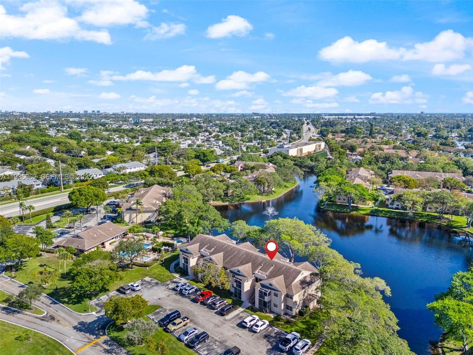 待售: $220,000 (2 贝兹, 2 浴室, 807 平方英尺)